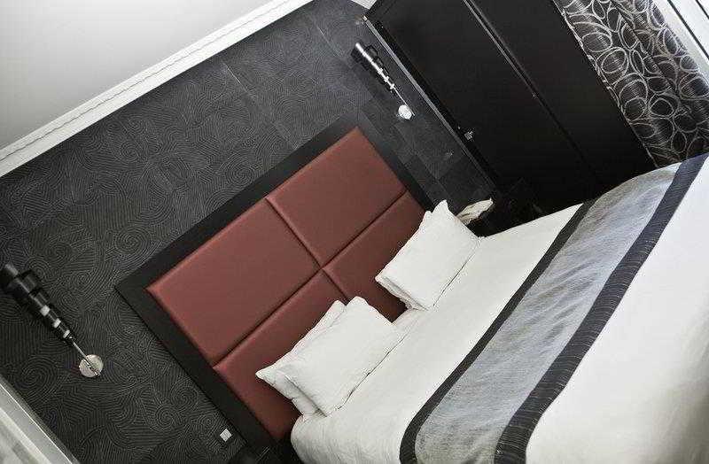 Western Opera Batignolles 4*