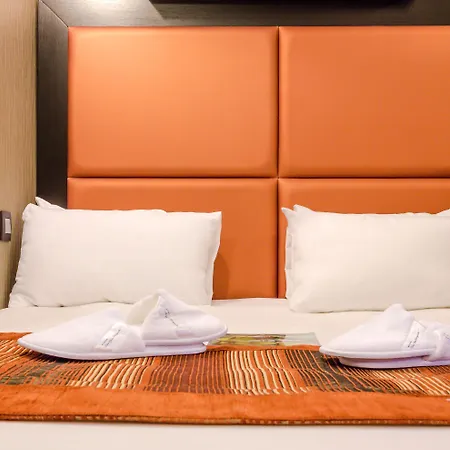 Hotel Western Opéra Batignolles 4*