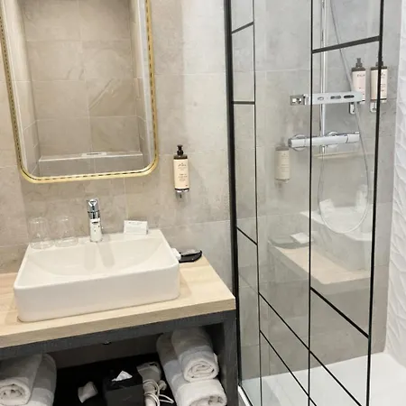 Hotel Western Opéra Batignolles 4*