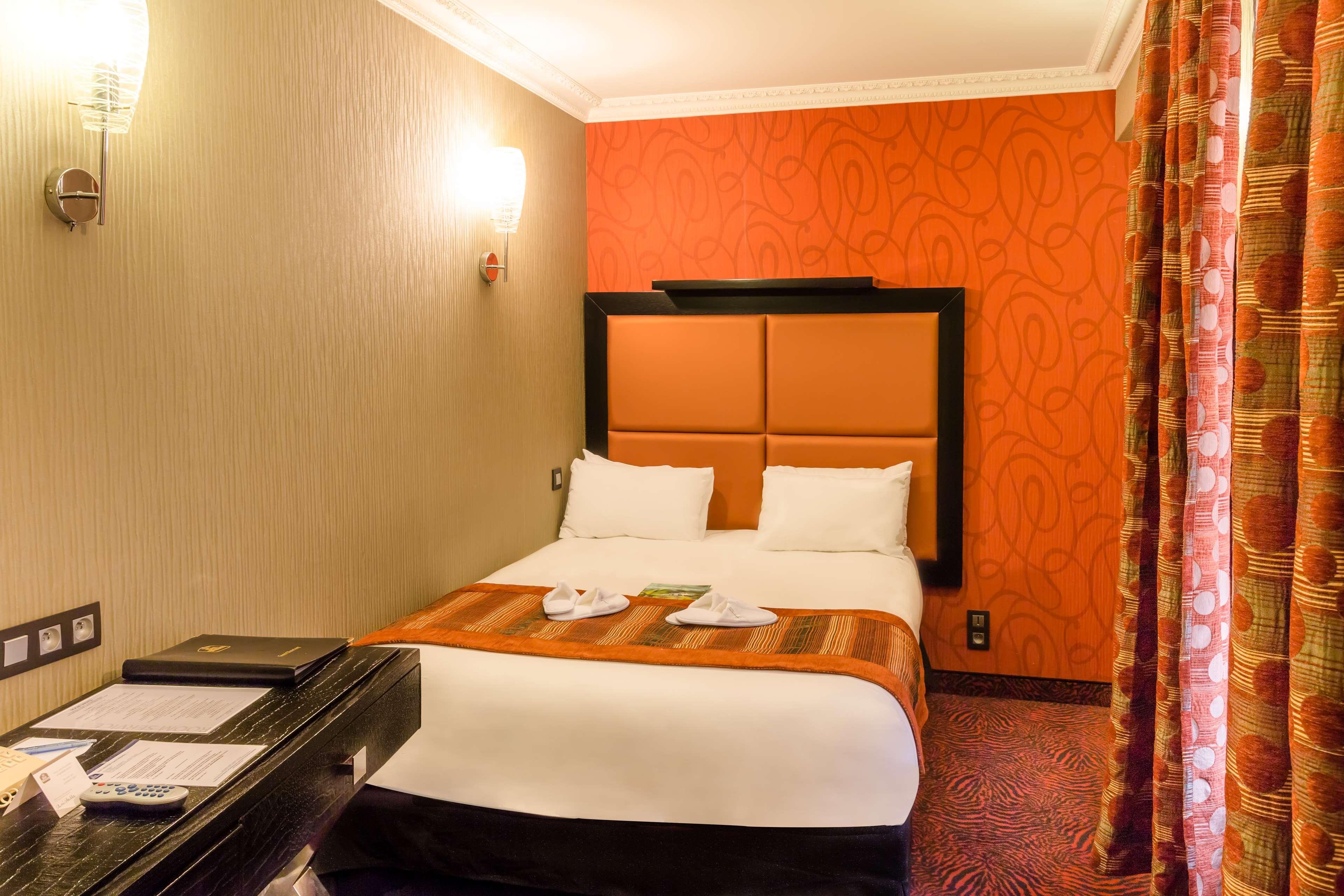 Hotel Western Opera Batignolles 4*